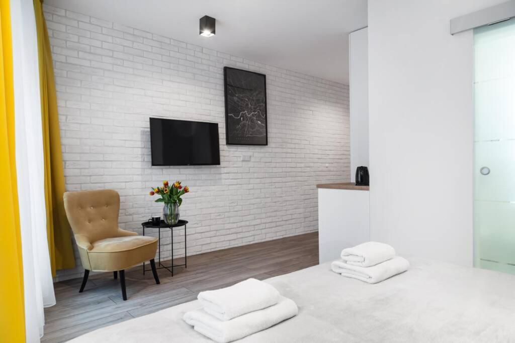 Househost Apartment: Miodowa 42/8B Street Краків Екстер'єр фото