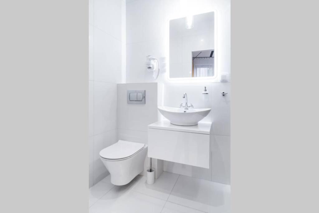 Househost Apartment: Miodowa 42/8B Street Краків Екстер'єр фото